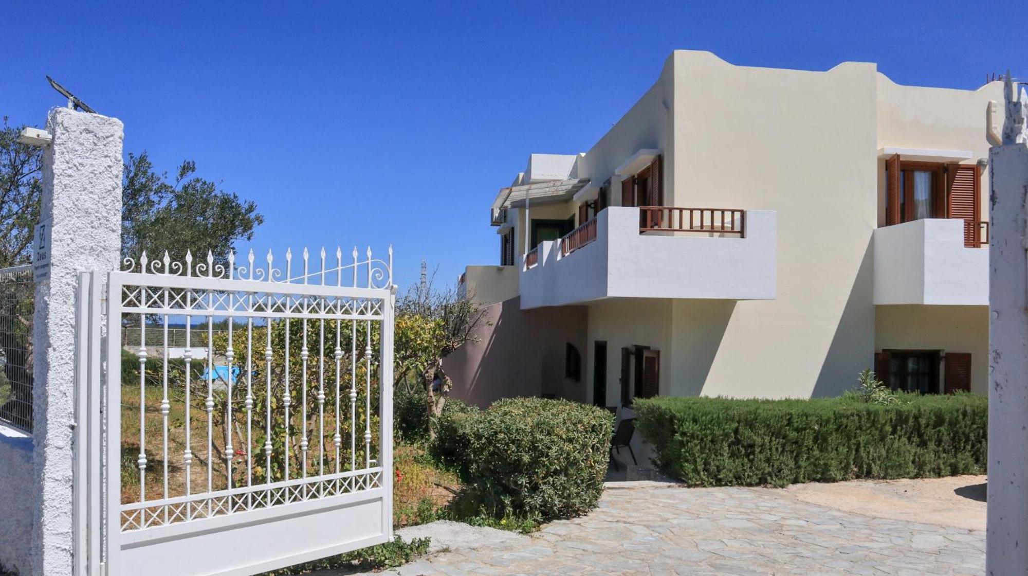 Zeus Apartment Istron Exterior foto